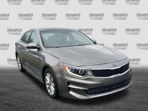 Used 2016 Kia Optima EX w/ Premium Package FWD image 2