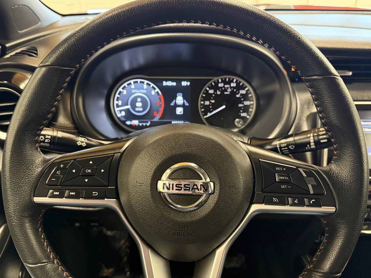 Used 2020 Nissan Kicks SR w/ SR Premium Package FWD image 14
