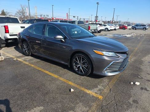 Certified 2024 Toyota Camry XLE w/ Navigation Package image 4