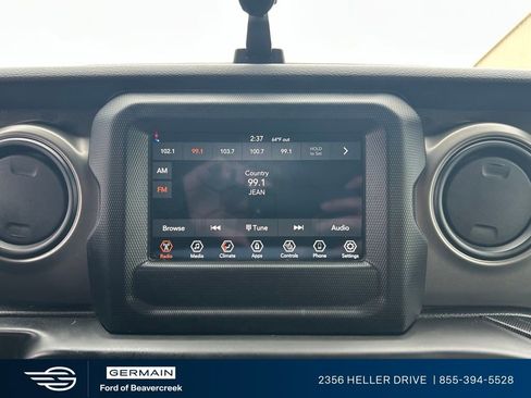 Used 2022 Jeep Wrangler Unlimited Sport AWD/4WD image 16