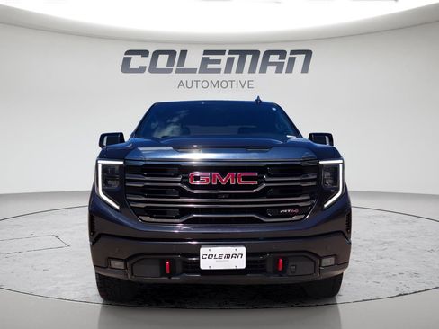 Used 2022 GMC Sierra 1500 AT4 w/ AT4 Premium Package AWD/4WD image 8