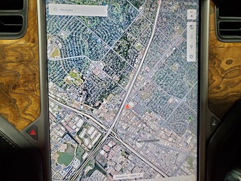 Used 2018 Tesla Model S 75D image 30