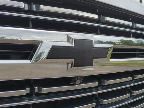 Used 2024 Chevrolet Tahoe Premier AWD/4WD image 30