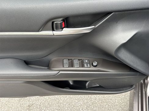 Used 2023 Toyota Camry XLE image 41