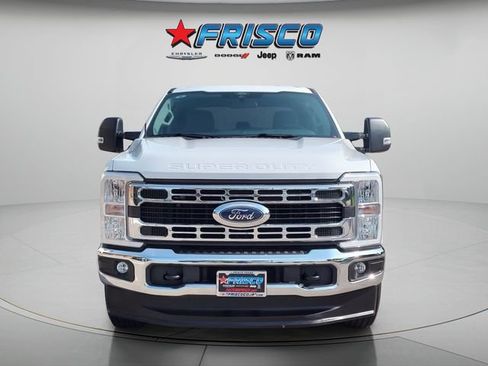 Used 2025 Ford F250 XLT AWD/4WD image 2
