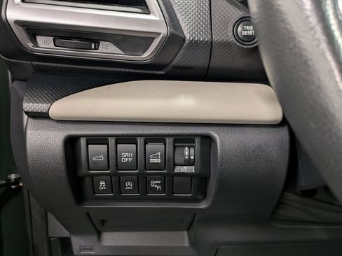 Used 2022 Subaru Forester Limited w/ Popular Package #3 image 20