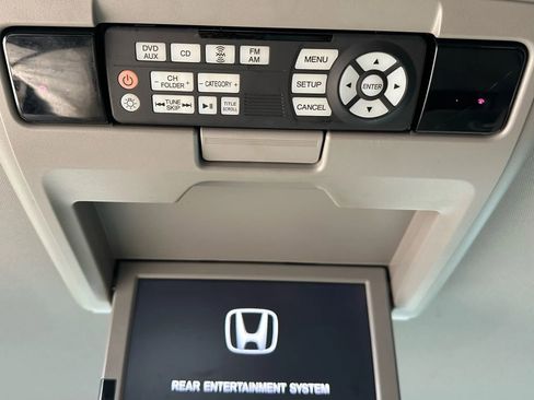 Used 2016 Honda Odyssey SE image 24