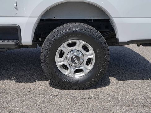 Used 2025 Ford F250 XLT AWD/4WD image 13
