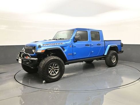 Used 2024 Jeep Gladiator Mojave AWD/4WD image 34