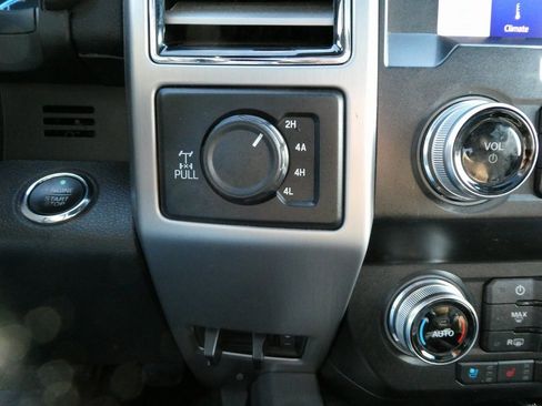 Used 2020 Ford F150 Platinum w/ Equipment Group 701A Luxury image 32