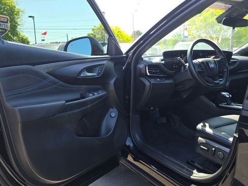 Used 2024 Buick Envista Sport Touring w/ Convenience I Package FWD image 54