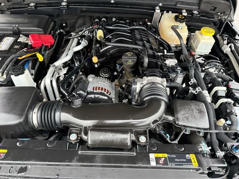 Used 2022 Jeep Gladiator Mojave w/ Cold Weather Group AWD/4WD image 17