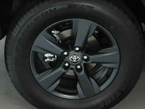 Used 2026 Toyota RAV4 LE AWD/4WD image 12