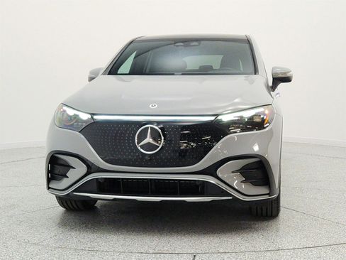Used 2023 Mercedes-Benz EQE 500 4MATIC SUV image 2