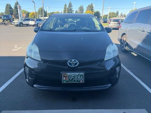 Used 2013 Toyota Prius Three w/ Protection Pkg FWD image 2