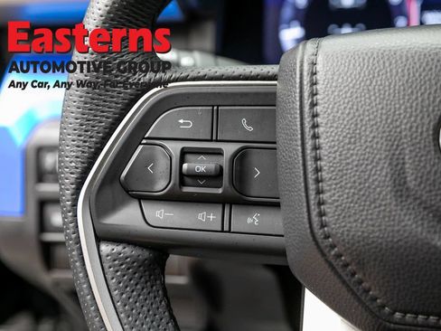 Used 2025 Toyota Tacoma TRD Off-Road AWD/4WD image 70