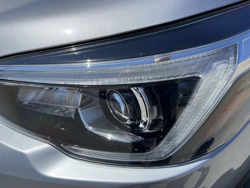 Used 2019 Subaru Forester Limited image 9