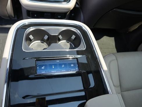 Used 2024 Lincoln Navigator Reserve AWD/4WD image 21