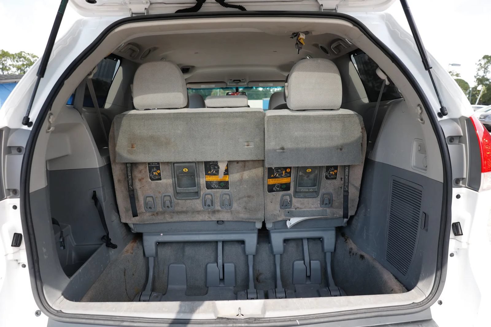 Used 2014 Toyota Sienna LE FWD image 16