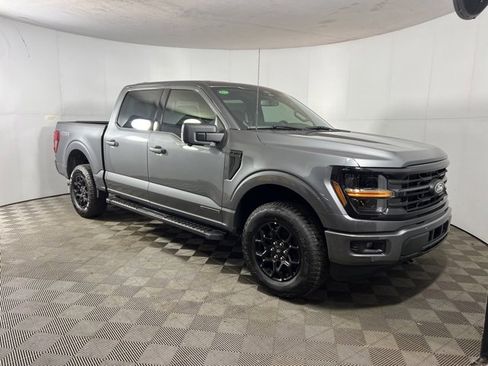 New 2025 Ford F150 XLT w/ Equipment Group 302A MID image 8