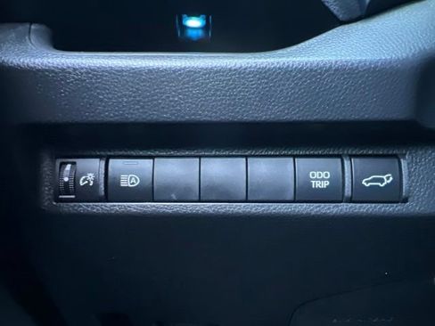 Used 2023 Toyota RAV4 XSE AWD/4WD image 23