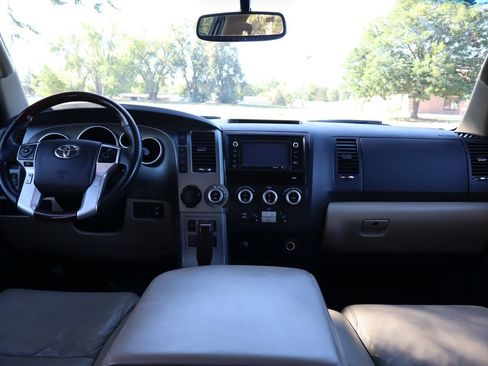 Used 2014 Toyota Sequoia Platinum RWD image 16