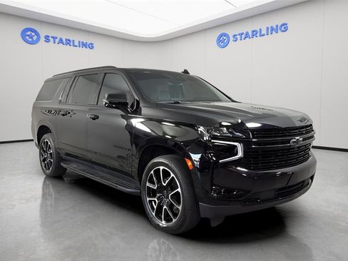 Used 2024 Chevrolet Suburban RST w/ Luxury Package image 13