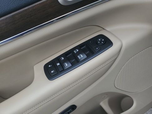 Used 2017 Jeep Grand Cherokee Limited AWD/4WD image 22