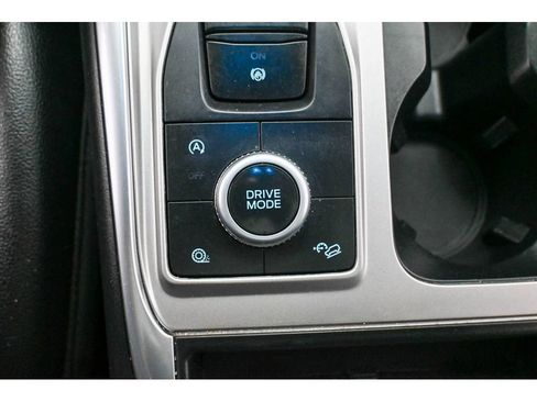 Used 2020 Ford Explorer XLT w/ Equipment Group 202A AWD/4WD image 49