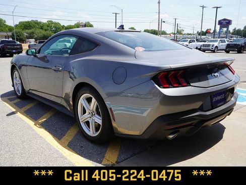 Used 2026 Ford Mustang Premium RWD image 9