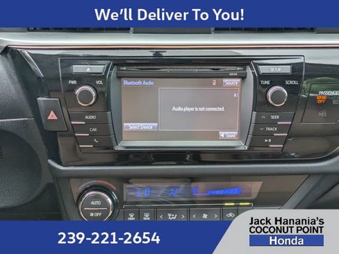 Used 2015 Toyota Corolla LE FWD image 19