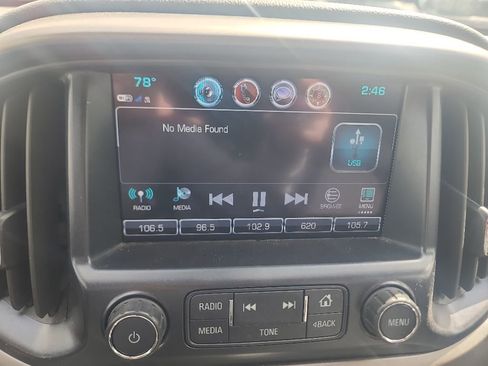 Used 2018 Chevrolet Colorado Z71 AWD/4WD image 11