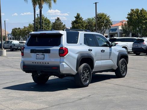 Used 2026 Toyota 4Runner SR5 AWD/4WD image 5