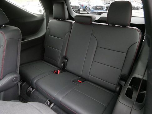 Used 2024 Chevrolet Traverse RS w/ LPO, Floor Liner Package AWD/4WD image 20