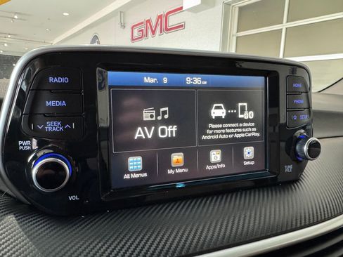 Used 2020 Hyundai Tucson SE image 18