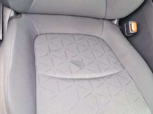 Used 2021 Toyota RAV4 XLE image 18