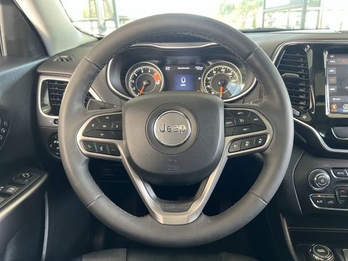 Used 2022 Jeep Cherokee Limited image 14