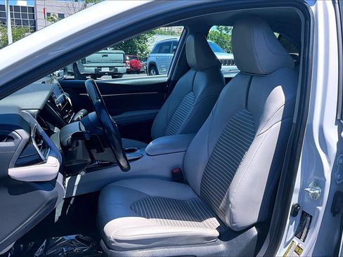 Used 2024 Toyota Camry SE FWD image 23