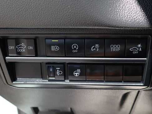 Used 2024 Toyota Tundra Limited AWD/4WD image 24