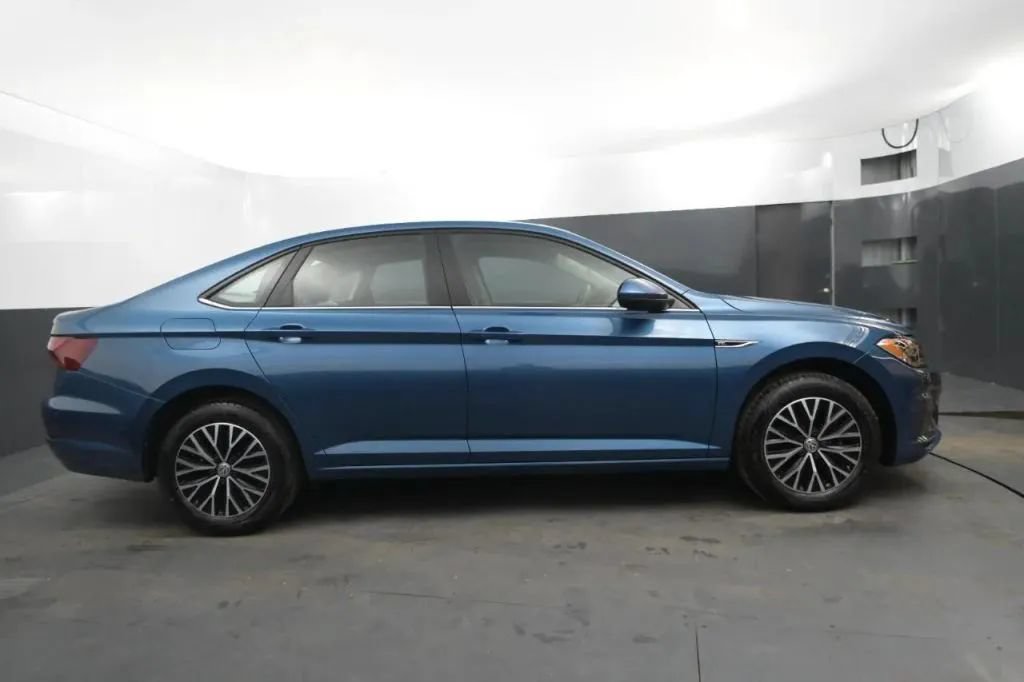 Used 2019 Volkswagen Jetta SEL FWD image 5