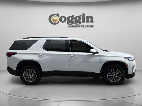 Used 2023 Chevrolet Traverse LT FWD image 6