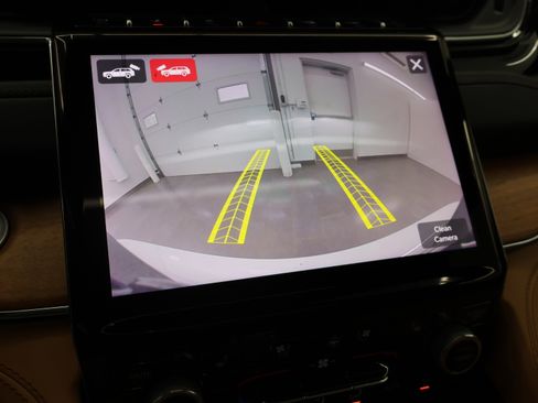 Used 2025 Jeep Grand Cherokee L Summit AWD/4WD image 23