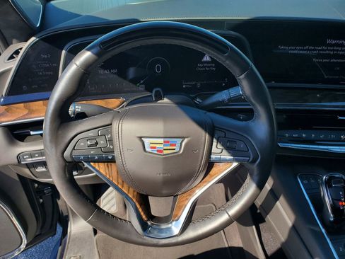 Used 2024 Cadillac Escalade Premium Luxury Platinum image 22