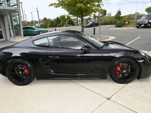 Used 2018 Porsche 718 Cayman GTS image 4