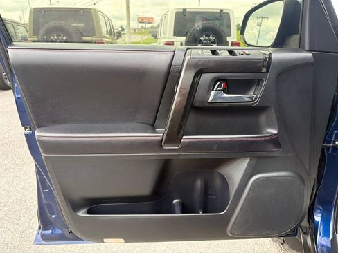 Used 2016 Toyota 4Runner Trail Premium AWD/4WD image 26