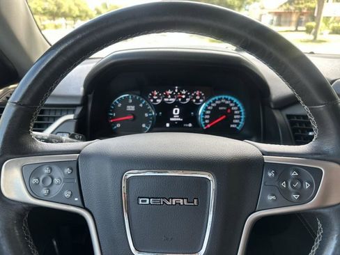 Used 2018 GMC Yukon Denali image 34