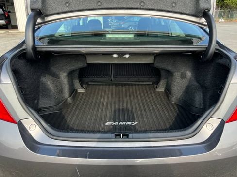 Used 2017 Toyota Camry SE FWD image 13