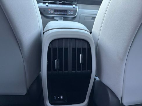 Used 2025 Hyundai Kona SEL image 24