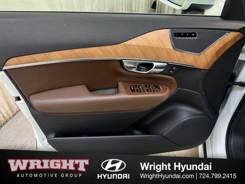 Used 2022 Volvo XC90 T6 Momentum w/ Advanced Package image 9