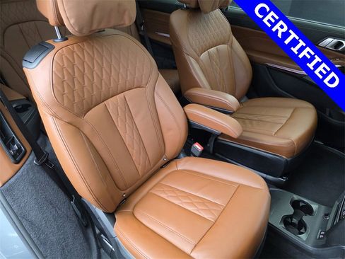 Used 2025 BMW X7 M60i image 28